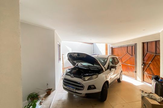 Garagem  de casa à venda com 4 quartos, 280m² em Engenheiro Goulart, São Paulo