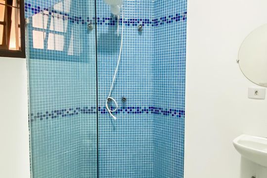 Banheiro social de casa para alugar com 4 quartos, 280m² em Engenheiro Goulart, São Paulo