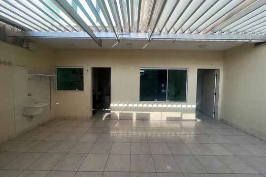 Casa à venda com 2 quartos, 73m² em Água Rasa, São Paulo