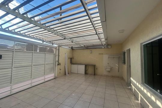 Casa à venda com 2 quartos, 73m² em Água Rasa, São Paulo