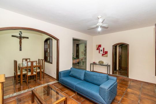 Casa à venda com 2 quartos, 256m² em Penha, Rio de Janeiro