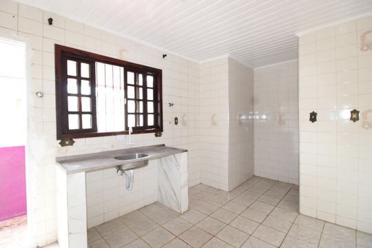 Cozinha de casa para alugar com 1 quarto, 90m² em Cidade Nitro Operária, São Paulo
