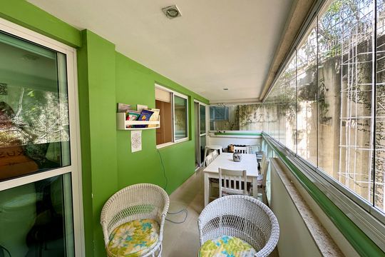 Varanda de apartamento à venda com 3 quartos, 156m² em Laranjeiras, Rio de Janeiro