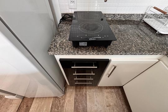 Cozinha de apartamento à venda com 1 quarto, 45m² em Indianópolis, São Paulo