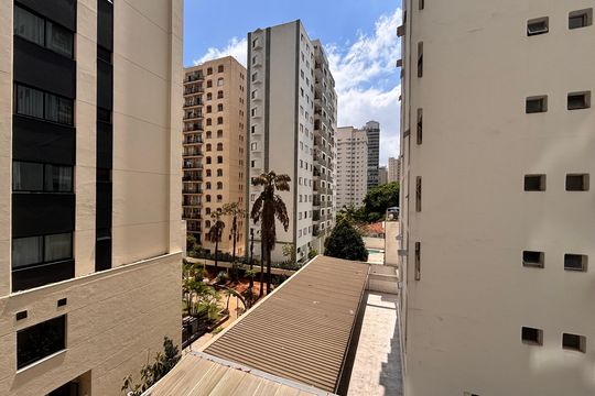 Vista de apartamento à venda com 1 quarto, 45m² em Indianópolis, São Paulo