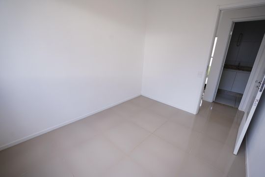 Quarto de casa de condomínio para alugar com 2 quartos, 80m² em Jardins Bellagio, Aparecida de Goiânia
