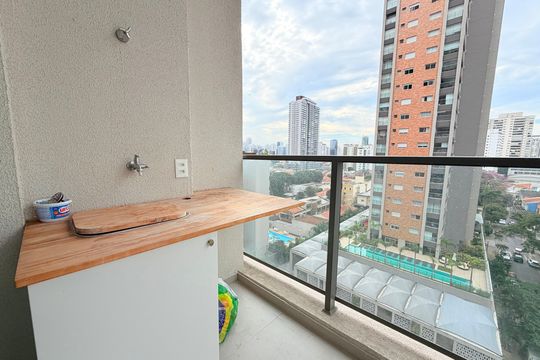 Varanda de kitnet/studio para alugar com 1 quarto, 33m² em Itaim Bibi, São Paulo