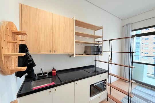 Cozinha de kitnet/studio para alugar com 1 quarto, 33m² em Itaim Bibi, São Paulo