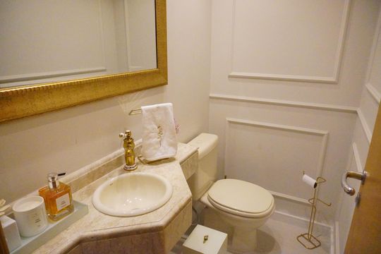 Lavabo de apartamento para alugar com 2 quartos, 140m² em Residencial Tambore Iii, Santana de Parnaíba
