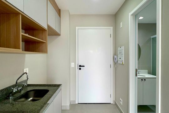 Cozinha de kitnet/studio para alugar com 1 quarto, 25m² em Pinheiros, São Paulo