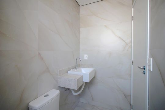 Banheiro da Suíte 4 de apartamento à venda com 4 quartos, 267m² em Sion, Belo Horizonte