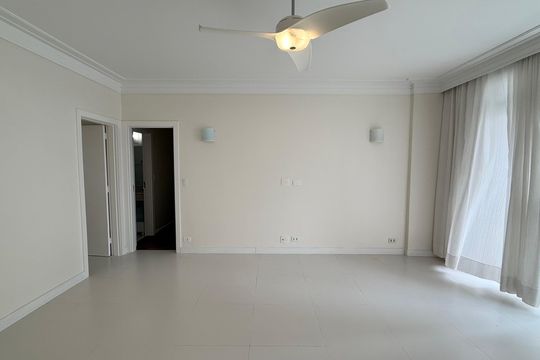 Apartamento para alugar com 4 quartos, 106m² em Pitangueiras, Guarujá