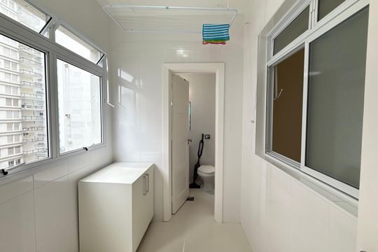 Área de Serviço de apartamento para alugar com 4 quartos, 106m² em Pitangueiras, Guarujá
