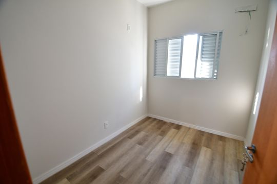 Quarto 1 de casa de condomínio para alugar com 3 quartos, 96m² em Loteamento Alphaville Campinas, Campinas