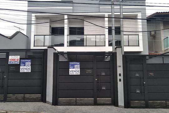 Fachada de casa à venda com 3 quartos, 140m² em Vila Isolina Mazzei, São Paulo