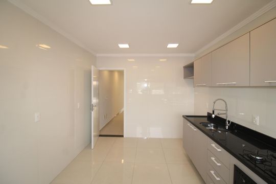 Cozinha de casa à venda com 3 quartos, 140m² em Vila Isolina Mazzei, São Paulo