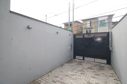 Garagem de casa à venda com 3 quartos, 140m² em Vila Isolina Mazzei, São Paulo