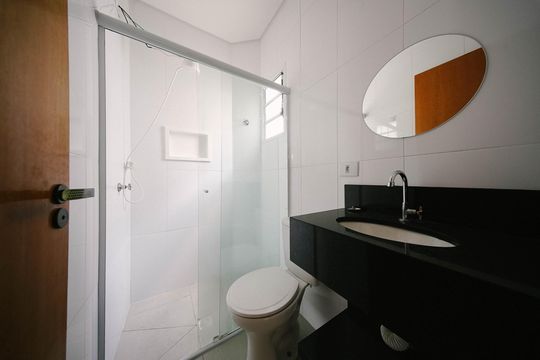 Banheiro de apartamento para alugar com 2 quartos, 45m² em Vila Sao Geraldo, São Paulo