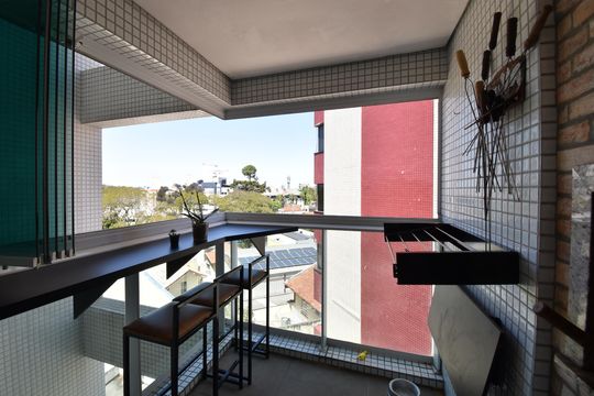 Varanda de apartamento para alugar com 2 quartos, 45m² em Alto da Glória, Curitiba
