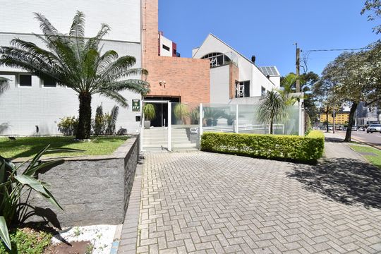 Fachada de apartamento para alugar com 2 quartos, 45m² em Alto da Glória, Curitiba