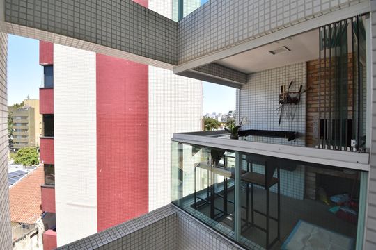 Vista da Suíte de apartamento para alugar com 2 quartos, 45m² em Alto da Glória, Curitiba
