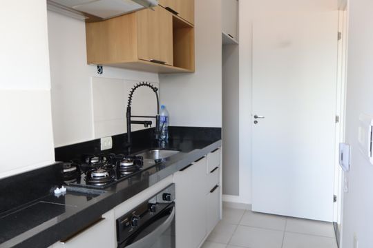 Cozinha e Área de Serviço de kitnet/studio para alugar com 1 quarto, 27m² em Vila Independencia, São Paulo