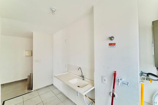 Cozinha de apartamento para alugar com 2 quartos, 41m² em Parada Xv de Novembro, São Paulo