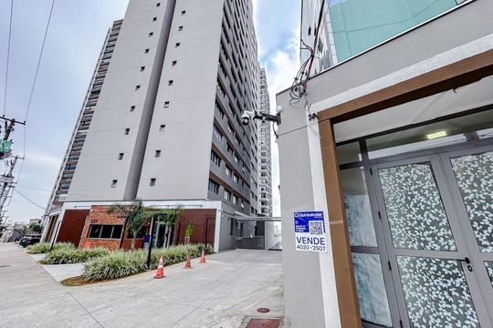 Fachada com Plaquinha de apartamento à venda com 1 quarto, 27m² em Vila Matilde, São Paulo
