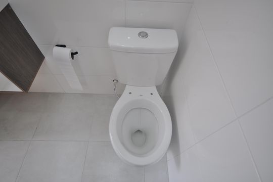 Banheiro de apartamento à venda com 1 quarto, 30m² em Vila Constança, São Paulo
