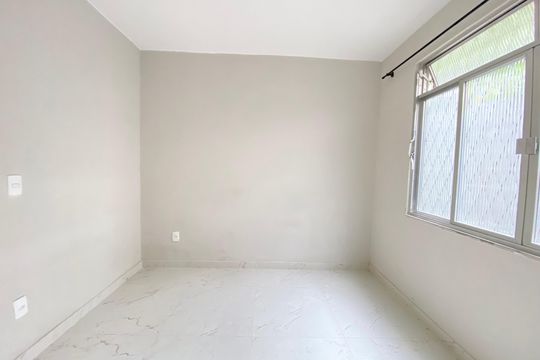 Quarto 1 de casa para alugar com 2 quartos, 55m² em Piedade, Rio de Janeiro