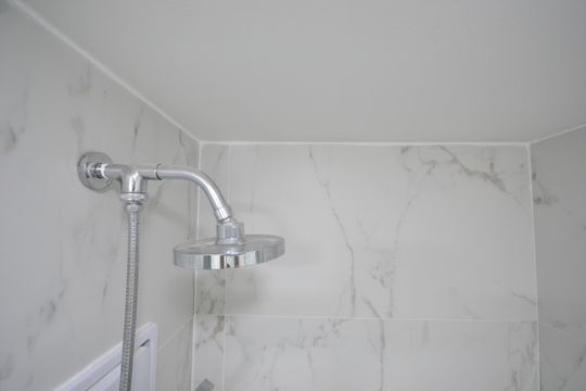Banheiro de kitnet/studio para alugar com 1 quarto, 25m² em Butantã, São Paulo