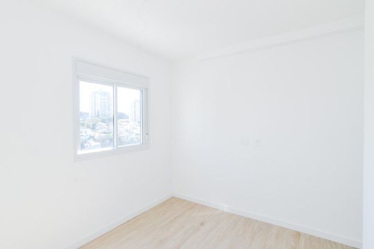 Suíte  de apartamento à venda com 2 quartos, 68m² em Vila Galvão, Guarulhos