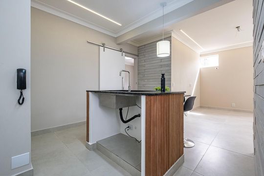 Sala/Cozinha de apartamento à venda com 1 quarto, 65m² em Pinheiros, São Paulo