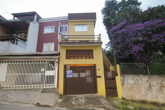 Fachada de casa para alugar com 2 quartos, 350m² em Vila Tibiriçá, Santo André