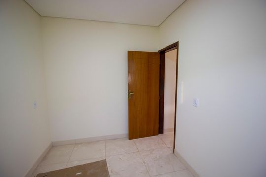 Quarto de casa à venda com 4 quartos, 100m² em Qnn 22, Brasília