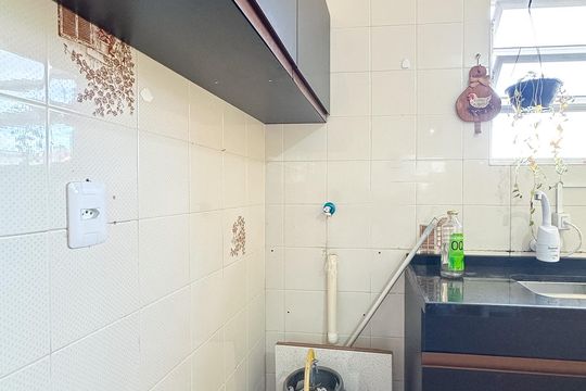 Cozinha de apartamento para alugar com 1 quarto, 28m² em Ipiranga, São José