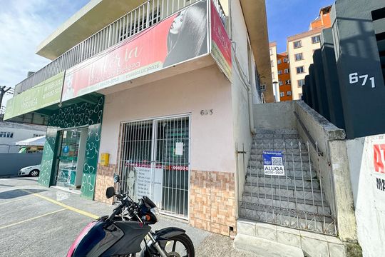 Fachada de apartamento para alugar com 1 quarto, 28m² em Ipiranga, São José