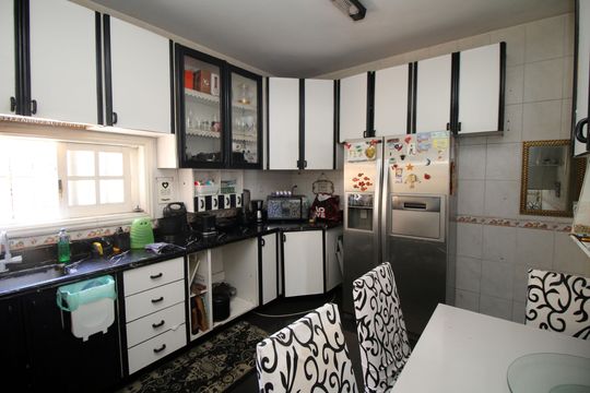 Cozinha de casa para alugar com 5 quartos, 500m² em Irajá, Rio de Janeiro