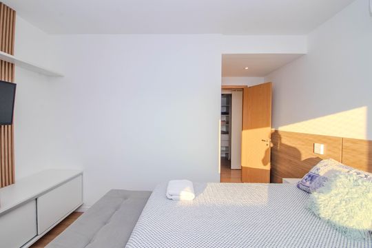 Suíte de apartamento para alugar com 3 quartos, 84m² em Jardim Lindóia, Porto Alegre