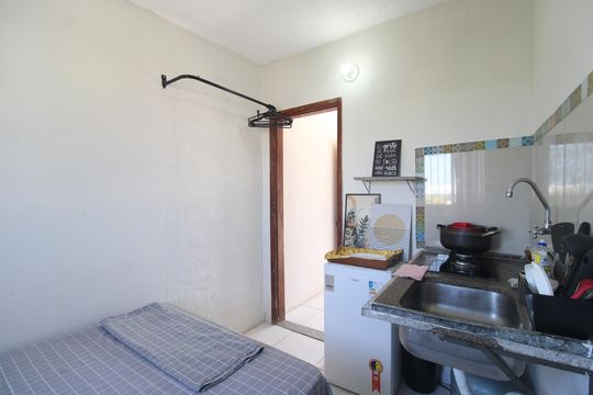 Quarto de kitnet/studio para alugar com 1 quarto, 43m² em Curicica, Rio de Janeiro