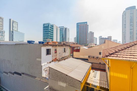 Vista de kitnet/studio para alugar com 1 quarto, 25m² em Pinheiros, São Paulo