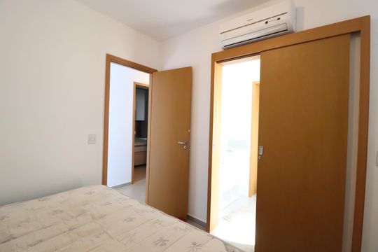 Quarto 1 - Suíte de casa de condomínio para alugar com 3 quartos, 82m² em Granja Marileusa, Uberlândia