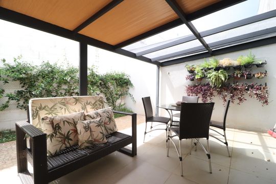 Varanda de casa de condomínio para alugar com 3 quartos, 82m² em Granja Marileusa, Uberlândia