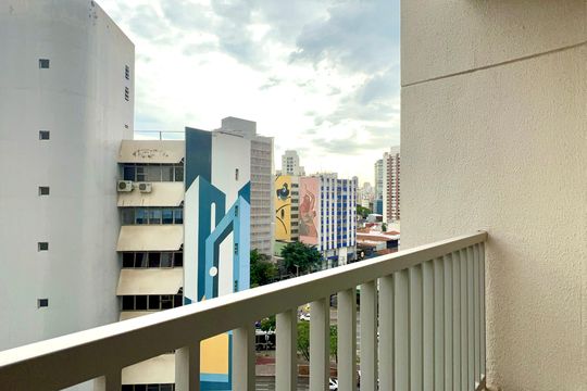 Varanda de kitnet/studio para alugar com 1 quarto, 24m² em Pinheiros, São Paulo