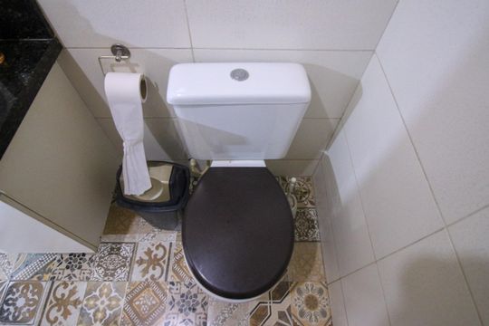 Banheiro 2 de casa à venda com 3 quartos, 180m² em Jardim Colorado, São Paulo