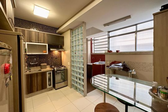 Cozinha de apartamento à venda com 4 quartos, 130m² em Botafogo, Rio de Janeiro