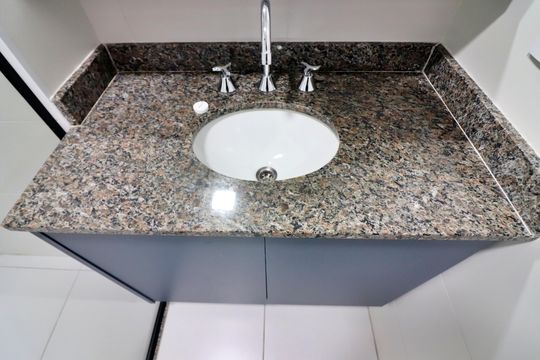 Banheiro Social de apartamento para alugar com 2 quartos, 58m² em Baeta Neves, São Bernardo do Campo