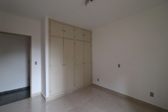 Quarto 2 de apartamento para alugar com 3 quartos, 93m² em Jardim Irajá, Ribeirão Preto