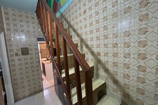 Escada de casa à venda com 2 quartos, 118m² em Vaz Lobo, Rio de Janeiro