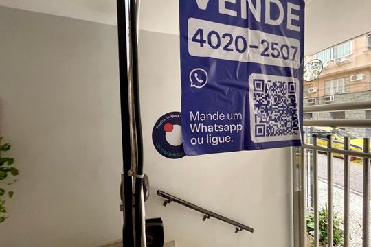 Placa de apartamento à venda com 3 quartos, 134m² em Copacabana, Rio de Janeiro